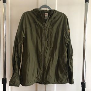 Fjallraven green women’s high coast wind jacket